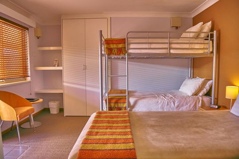Hunter Oasis - Perth Resorts 29