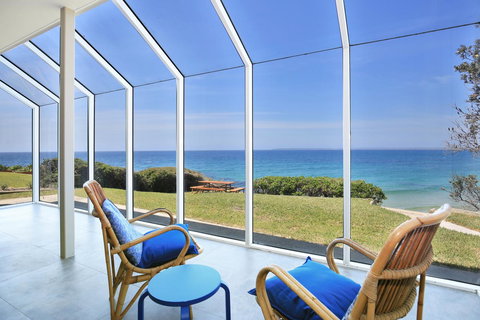 Neptune I Absolute Beachfront I Stunning Views - Accommodation Perth 1