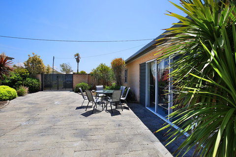 Neptune I Absolute Beachfront I Stunning Views - Accommodation Perth 28