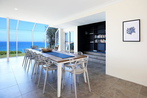 Neptune I Absolute Beachfront I Stunning Views - Accommodation Perth 6