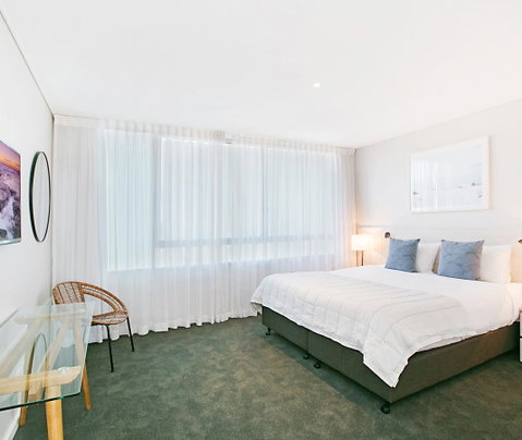 Oaks Nelson Bay Lure Suites - Accommodation Perth 2