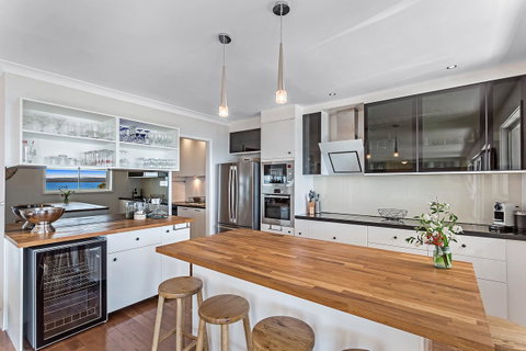 Phuza Maningi 17 Myan Close - Accommodation Perth 9