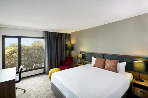 Novotel Sydney International Airport - Accommodation Perth 1