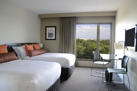 Novotel Sydney International Airport - Accommodation Perth 2