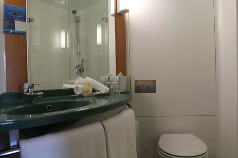 Ibis Newcastle - Accommodation Perth 12