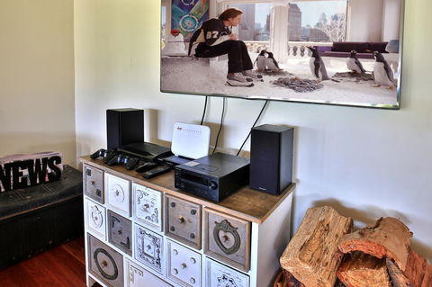 Terara Riverside Retreat - Perth Resorts 7