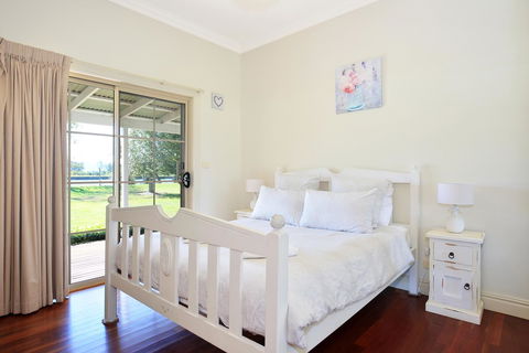 Terara Riverside Retreat - Perth Resorts 14