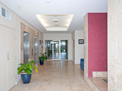 Messines Street, Breakwater Apartment, 104 - Perth Resorts 14