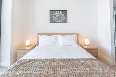 Two Bedders Apartment With Stunning Water View - Accommodation Perth 3