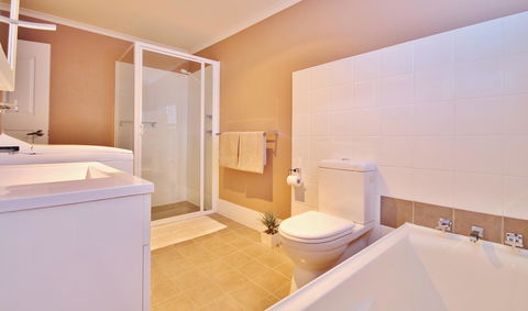 Full Circle Apartments - Perth Resorts 20