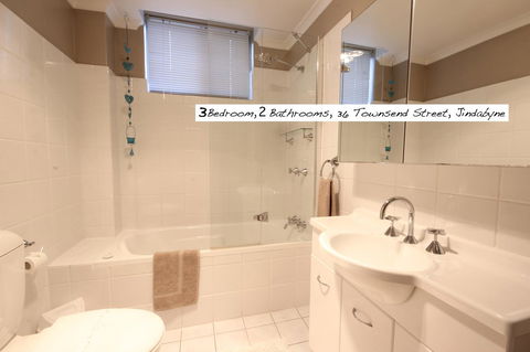 Full Circle Apartments - Perth Resorts 13