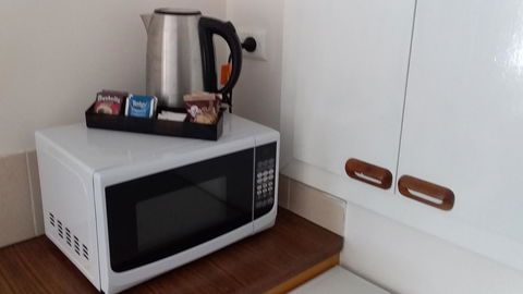 Allonville Gardens Motel - Perth Resorts 6