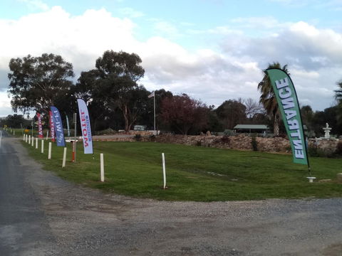 Allonville Gardens Motel - Perth Resorts 2