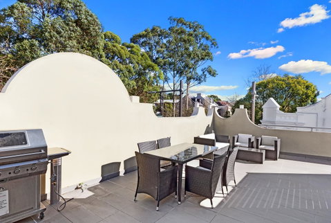 Glebe Self-Contained Modern One-Bedroom Apartments - Accommodation Perth 0