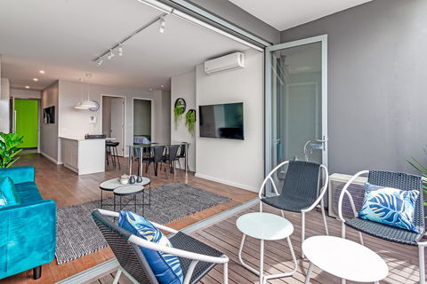 Large Light Luxe 3BDR 2BA Free Parking - Walk To Sydney Uni And RPA - Accommodation Perth 1