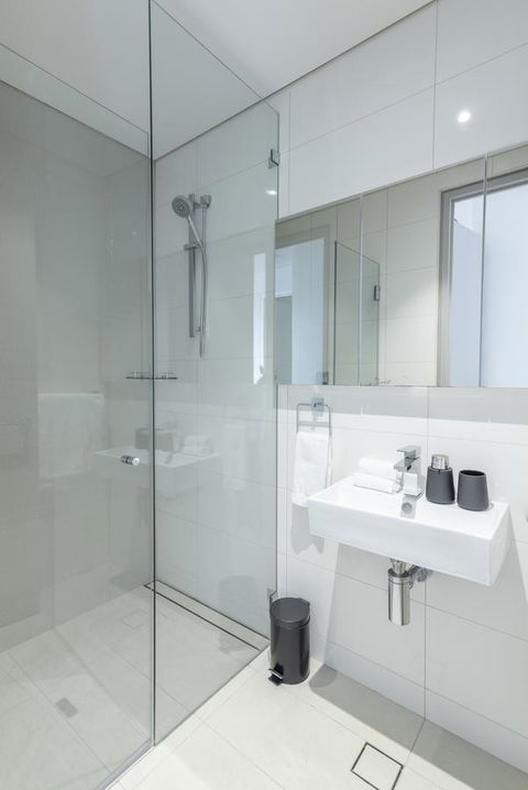 Large Light Luxe 3BDR 2BA Free Parking - Walk To Sydney Uni And RPA - Accommodation Perth 8