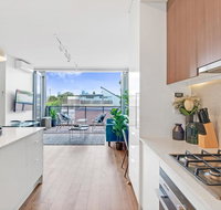 Large Light Luxe 3BDR 2BA Free Parking - walk to Sydney Uni and RPA - Perth Resorts