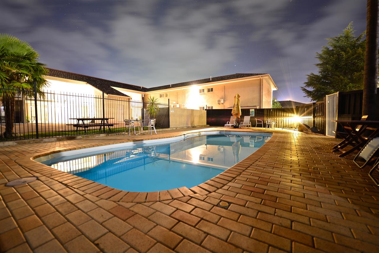 Lake Cargelligo NSW Perth Resorts