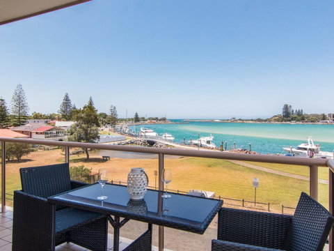 Shoreline 7 - Accommodation Perth 0