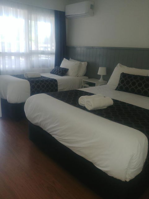 Bega Motel - Perth Resorts 9