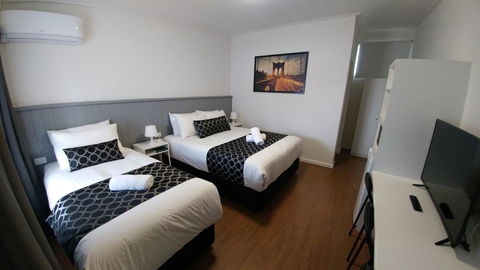 Bega Motel - Perth Resorts 14