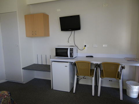 Bega Motel - Perth Resorts 25