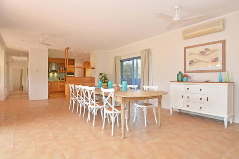 JE Guesthouse, Central To All The Hunter Valley Has To Offer - Accommodation Perth 7