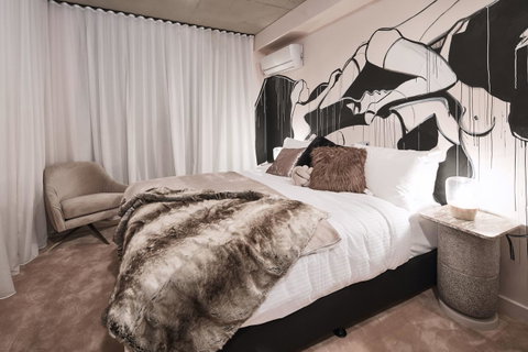 The Collectionist Newtown - Accommodation Perth 9