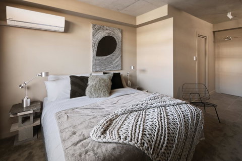 The Collectionist Newtown - Accommodation Perth 13