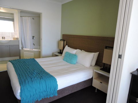 BASE Holidays - Ettalong Beach Premium Apartments - Accommodation Perth 4