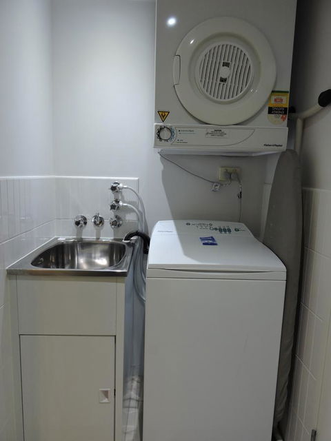 BASE Holidays - Ettalong Beach Premium Apartments - Accommodation Perth 3