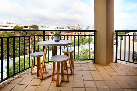 Vibrant Inner-city Living - Darling Harbour Fringe - Accommodation Perth 1