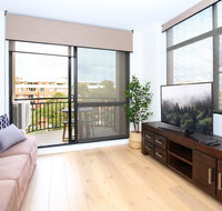 Vibrant inner-city living - Darling Harbour fringe - Accommodation Perth