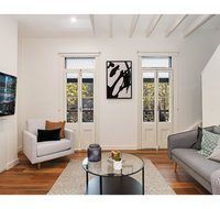 Walk to the city from this renovated heritage gem - Accommodation Perth