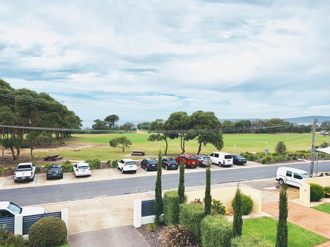 Seachange 3 - Accommodation Perth 1