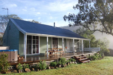 Cadair Cottages - Accommodation Perth 0