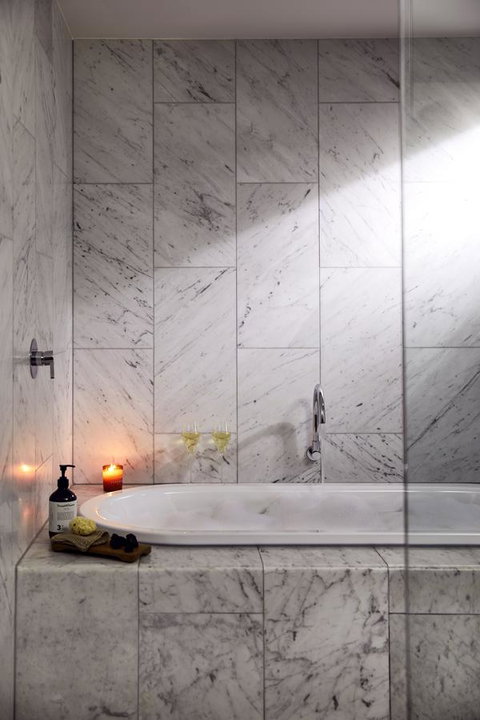The Old Clare Hotel, Independent Collection By EVT - Accommodation Perth 22