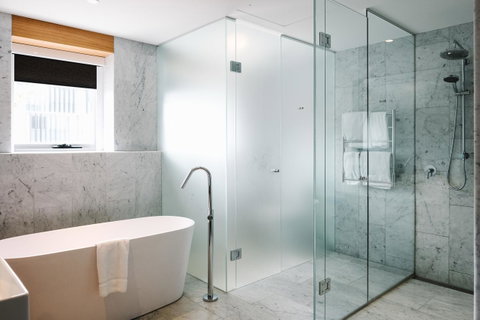 The Old Clare Hotel, Independent Collection By EVT - Accommodation Perth 16