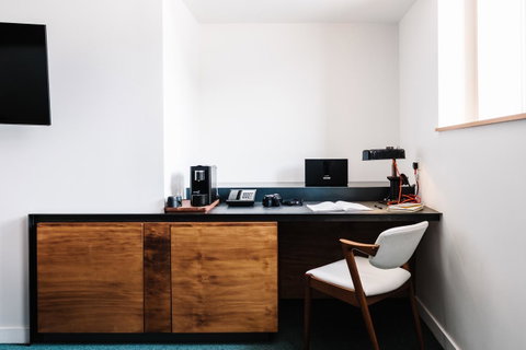 The Old Clare Hotel, Independent Collection By EVT - Accommodation Perth 20