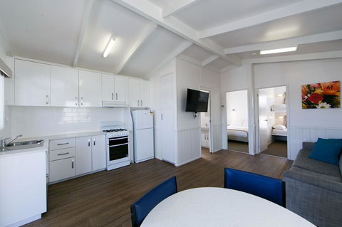 Crestview Tourist Park - Perth Resorts 20