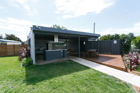 Crestview Tourist Park - Perth Resorts 6