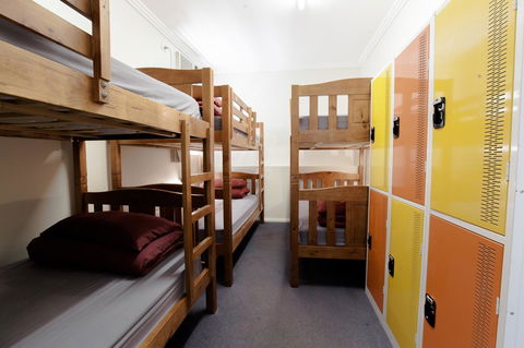 Mad Monkey Broadway - Accommodation Perth 7