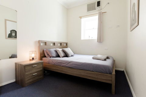 Mad Monkey Broadway - Accommodation Perth 1