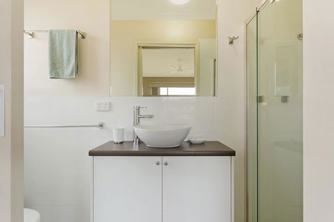 Baywatch Apartments Merimbula - Accommodation Perth 12