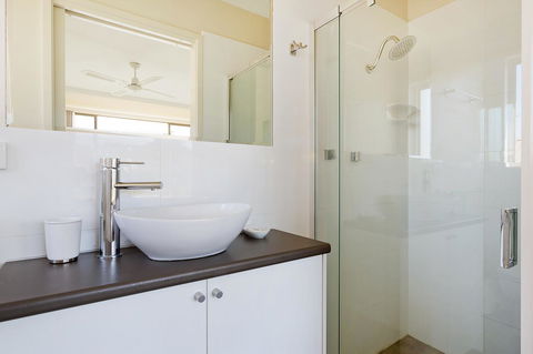 Baywatch Apartments Merimbula - Accommodation Perth 13