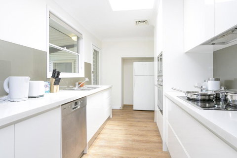 Beautiful Family Holiday House - Perth Resorts 7