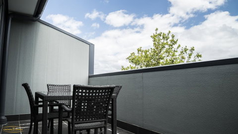 Crown On Darby Newcastle - Accommodation Perth 1