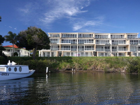 Regatta 13 - Accommodation Perth 2