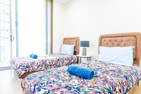 Near Train Station, New 2 BR Apt/free Parking - Accommodation Perth 27