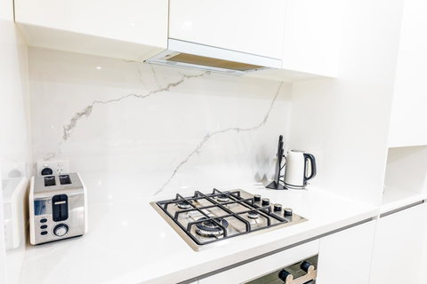 Near Train Station, New 2 BR Apt/free Parking - Accommodation Perth 13